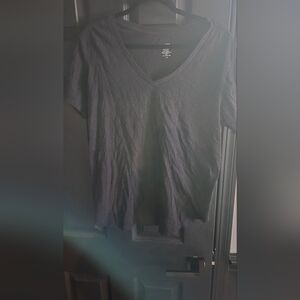 1X Classic Black V-Neck Short Sleeve Tee